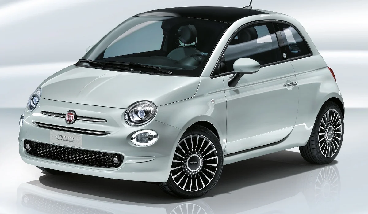 Fiat 500 disponibile per noleggio auto a Riccione